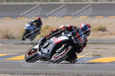 media/Oct-08-2022-SoCal Trackdays (Sat) [[1fc3beec89]]/Turn 14 (1050am)/